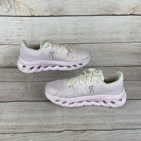 On Cloudtilt Women's Sz 10 Running Shoe Ivory Orchid - Picture 2 of 9